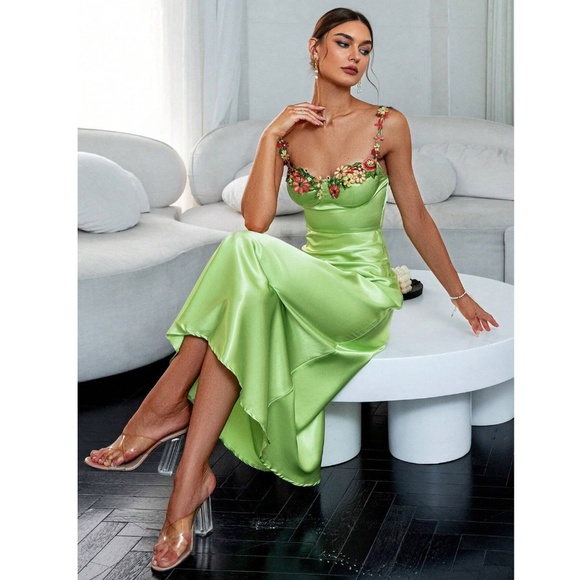 Green Satin Long Dress Floral Embroidery On Bust and Spaghetti Straps - Picture 3 of 16